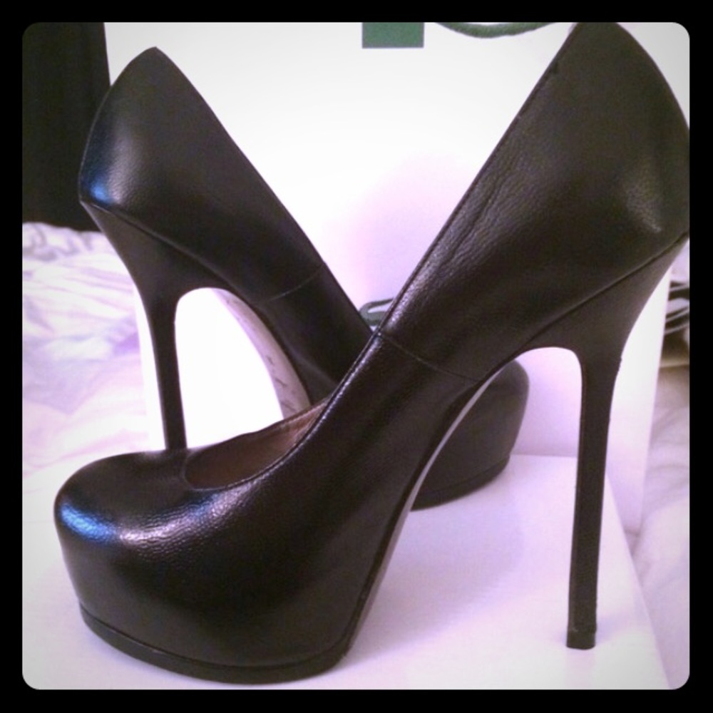 ❗ON SALE❗️YSL Tribute Black Leather Heels